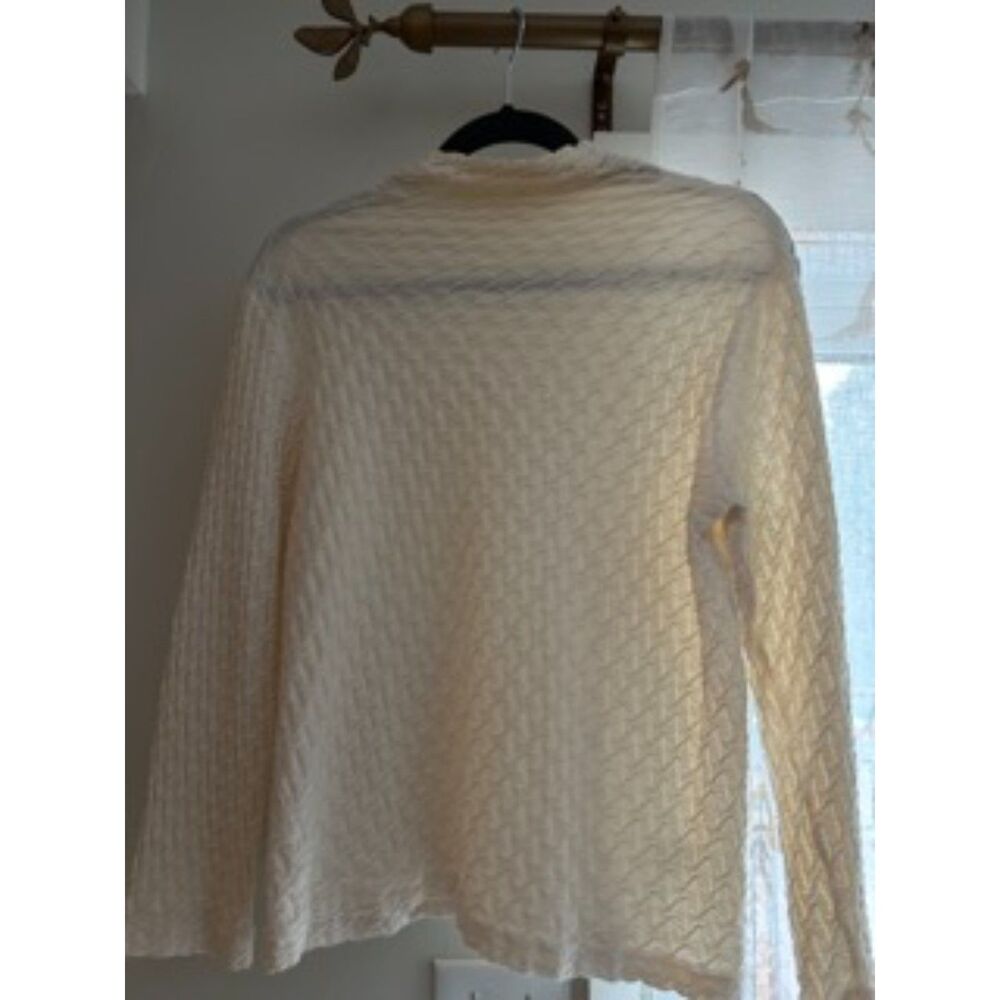 White Textured Long Sleeve Blouse Women’s Medium Lightweight Layering Top